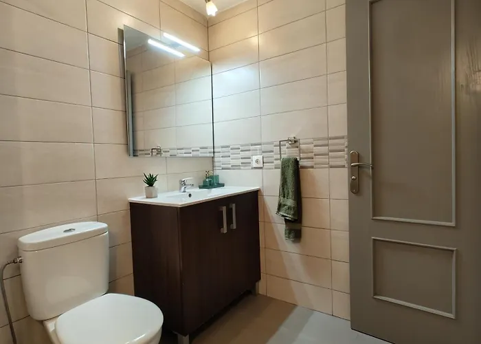 Ocean Retreat With Terrace And Tennis Διαμέρισμα